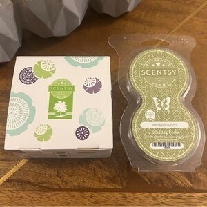 Scentsy Mini Diffuser and Amazon Rain Scent Pods Gift Bundle